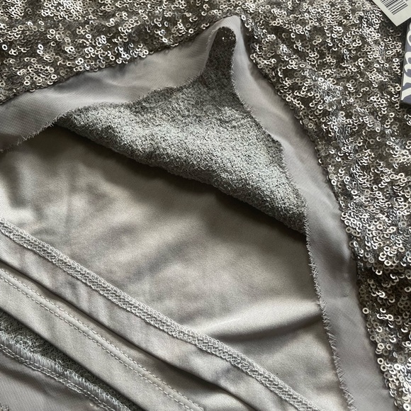 Women’s Mini Skirt, Grey, Sequin, size S, new never worn , Olive and Oak - Picture 4 of 5
